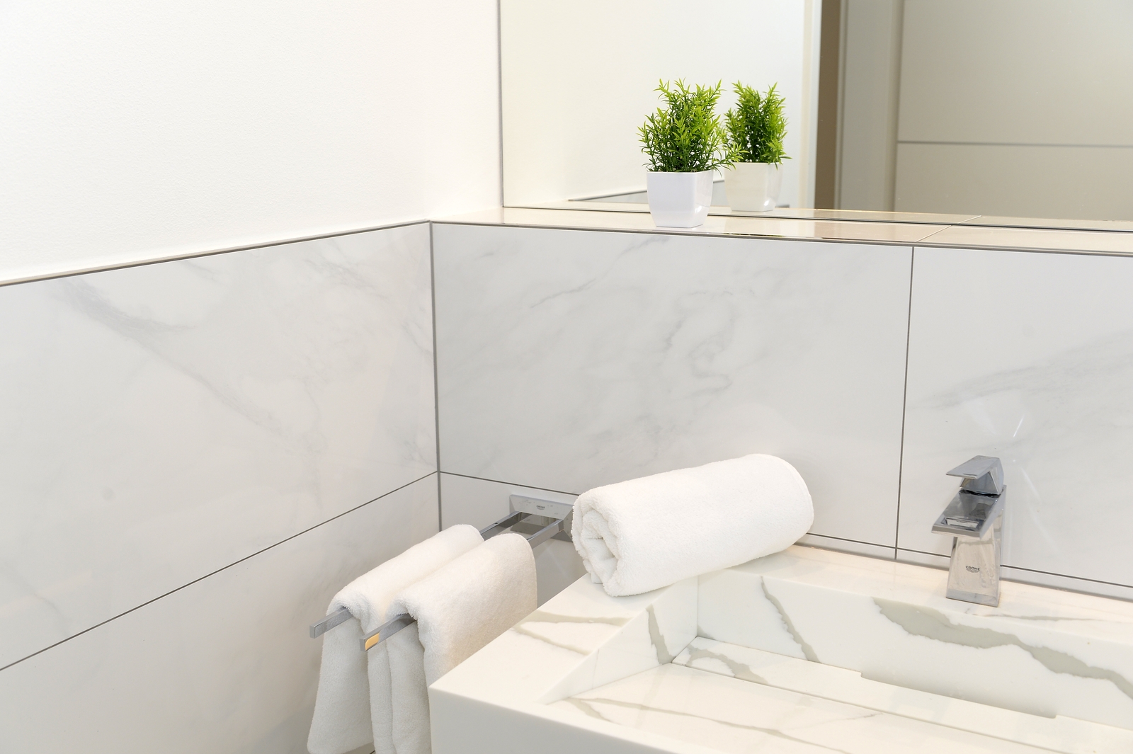 Badewanne und Badezimmer