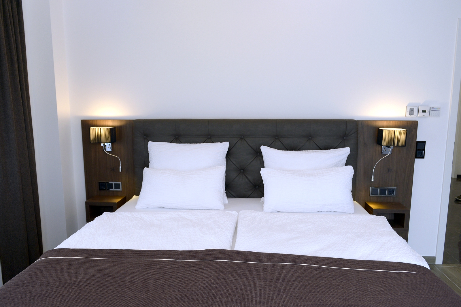 Schlafzimmer mit zwei Betten