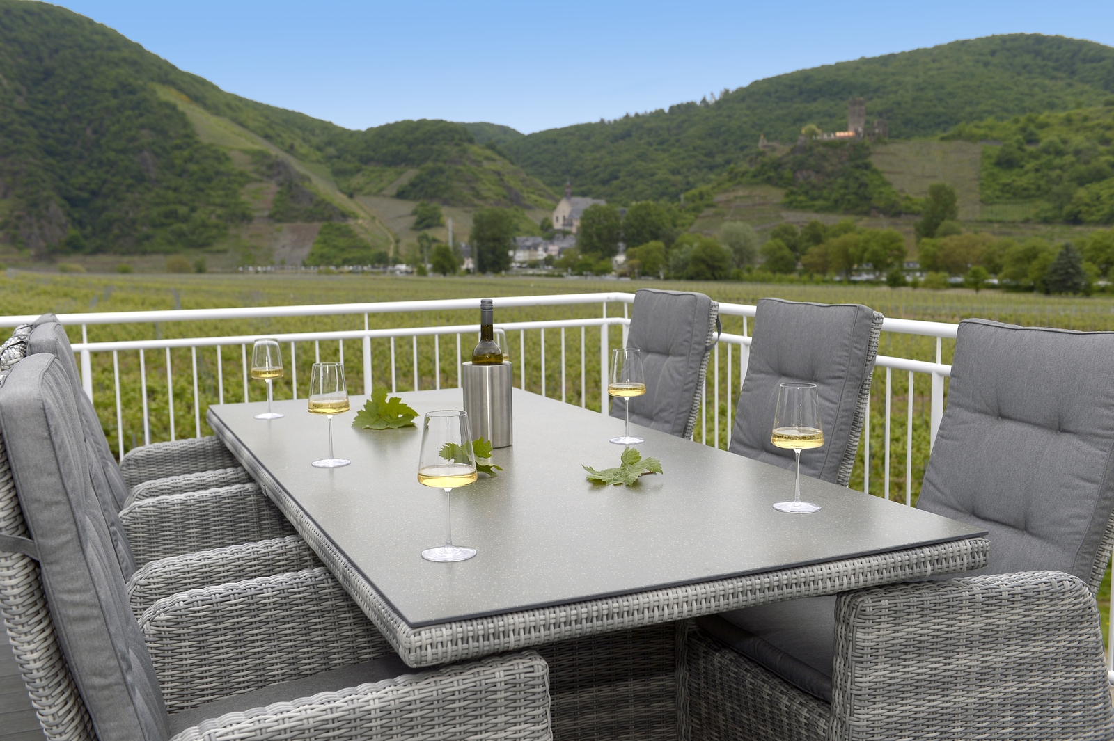 Terrasse mit weitem Ausblick